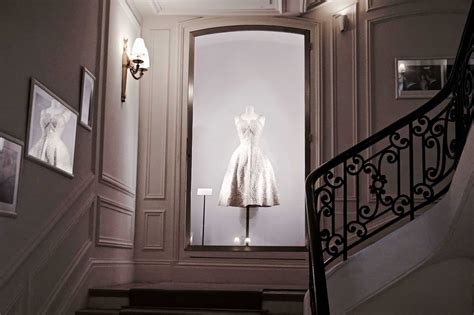 christian dior paris atelier.